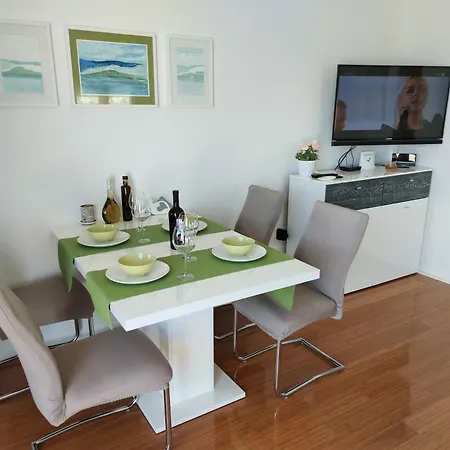 Bouvier Apartman Pag Town