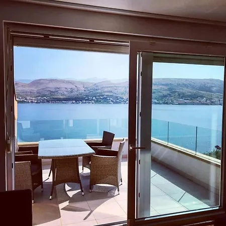 Bouvier Apartman Pag Town