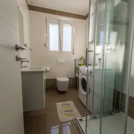 Bouvier Apartman Pag Town