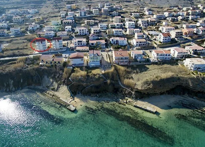 Bouvier Apartman Pag Town