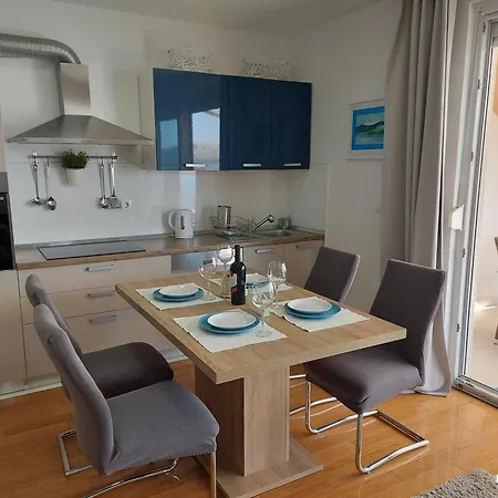 Bouvier Apartman Pag Town