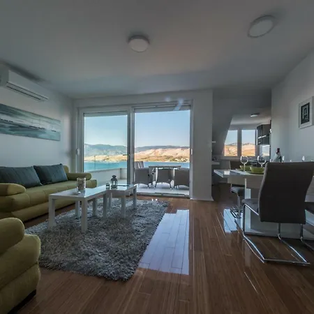 Bouvier Apartment *